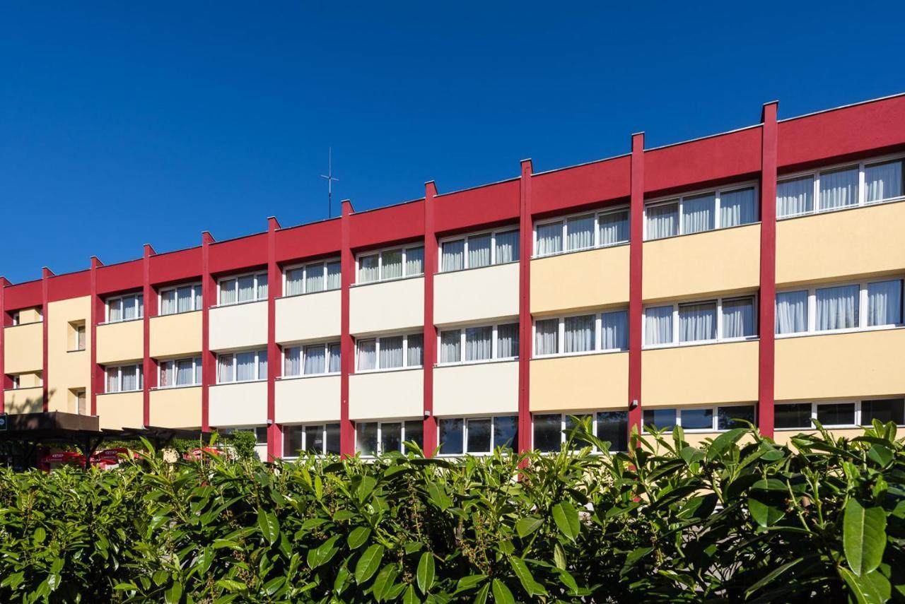 Hotel Stadt Витшток Экстерьер фото